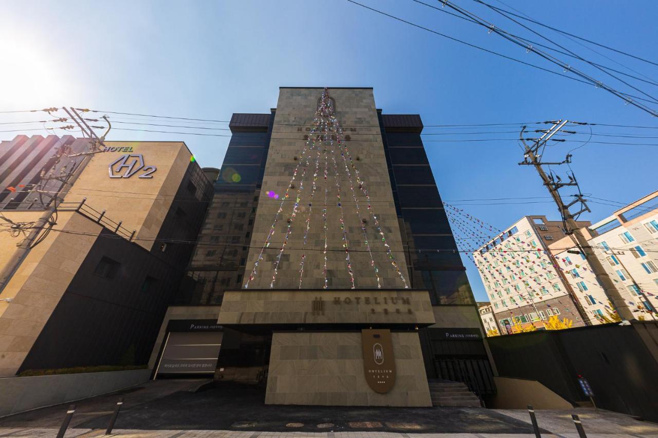 Hotel Lium Cheonan Bagian luar foto