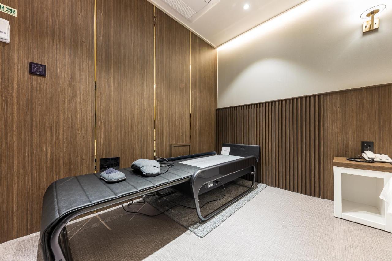 Hotel Lium Cheonan Bagian luar foto