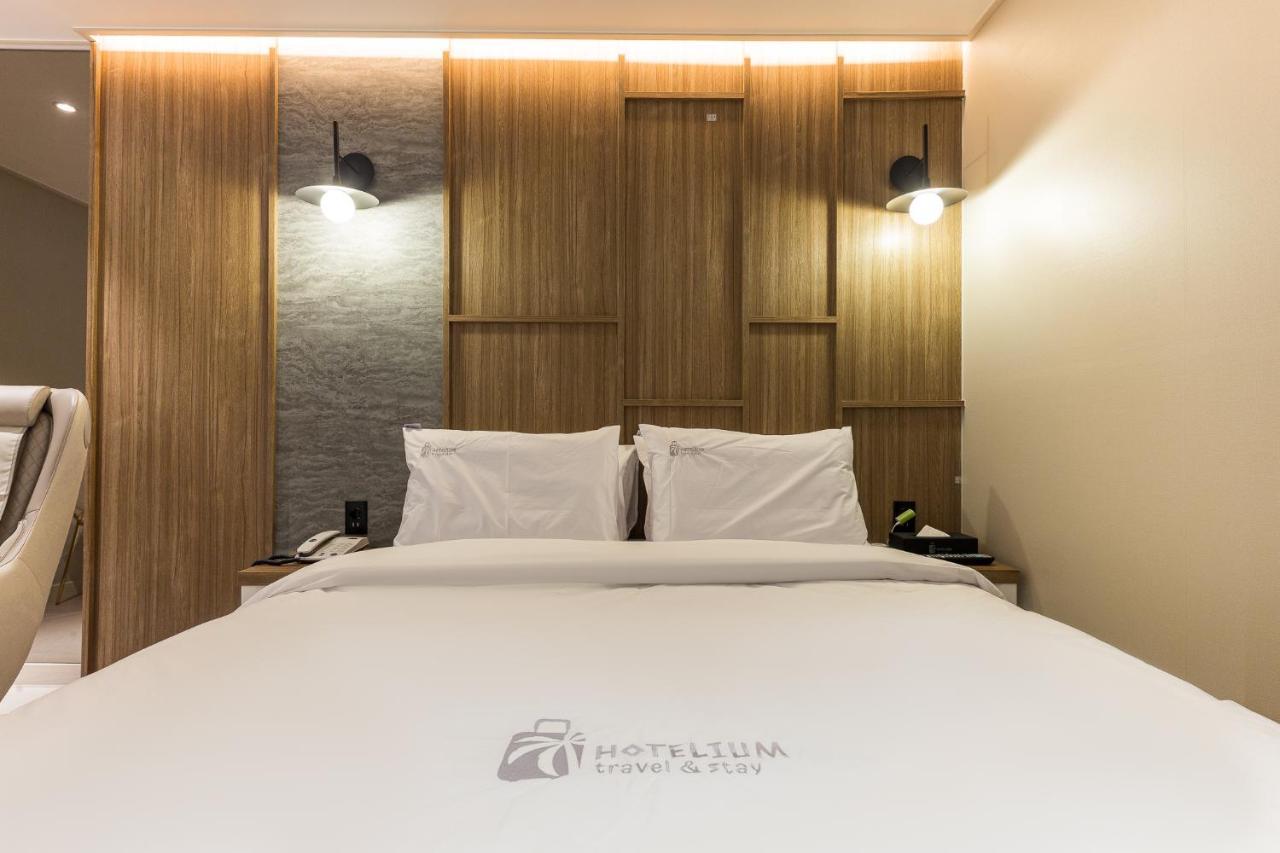 Hotel Lium Cheonan Bagian luar foto